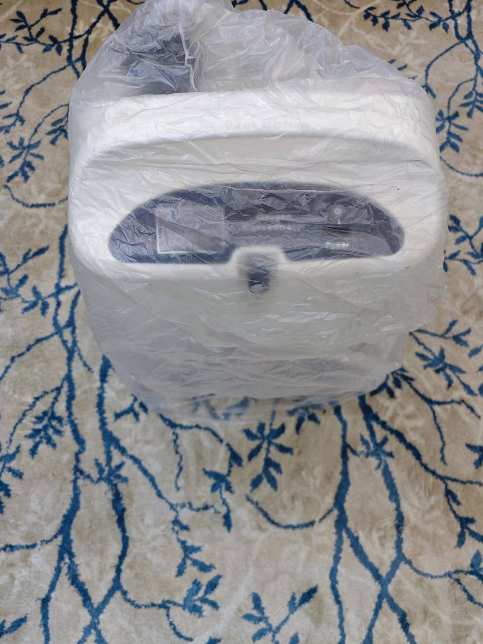 سلام عليكم
#جهاز_مولد_اوكسجين_5لتر__للبيع 
صناعة : تركيا 
مستخدم ٧٢ ساعة مثل موضح في الشاشة 
العنوان :عامرية 
الهاتف : ***********
