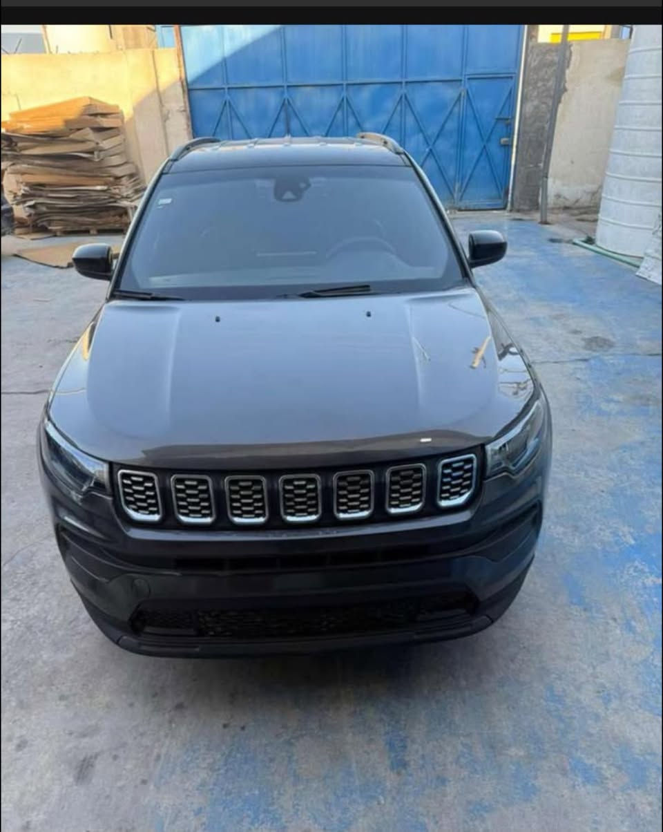 جيب كومبارس موديل ٢٠٢٤
مكينه تيربو ٢٠٠٠ 
اخذتها زيرو
وارد امريكي
ماشيه ٢٨،٠٠٠ ميل
حادثها بنيد من الجهه اليسرى
گير جديد 
رقمها بصرة وكامله 

رقم الهاتف : ***********
