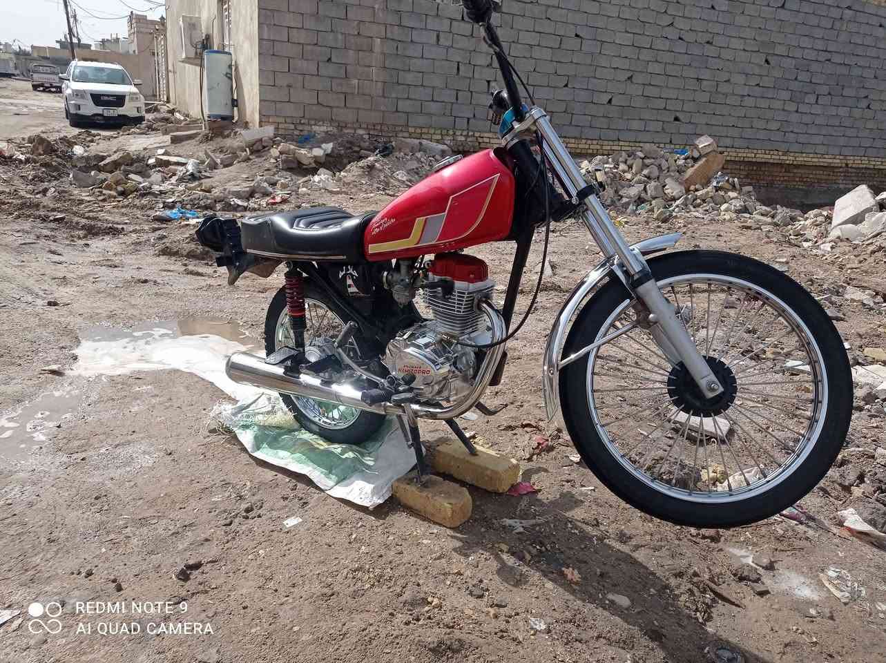 سلام عليكم دراجه تعمير صارله شهر ما مفتوحه برغي مكفوله مكان ناصريه مركز السعر 650  بيها مجال ***********
