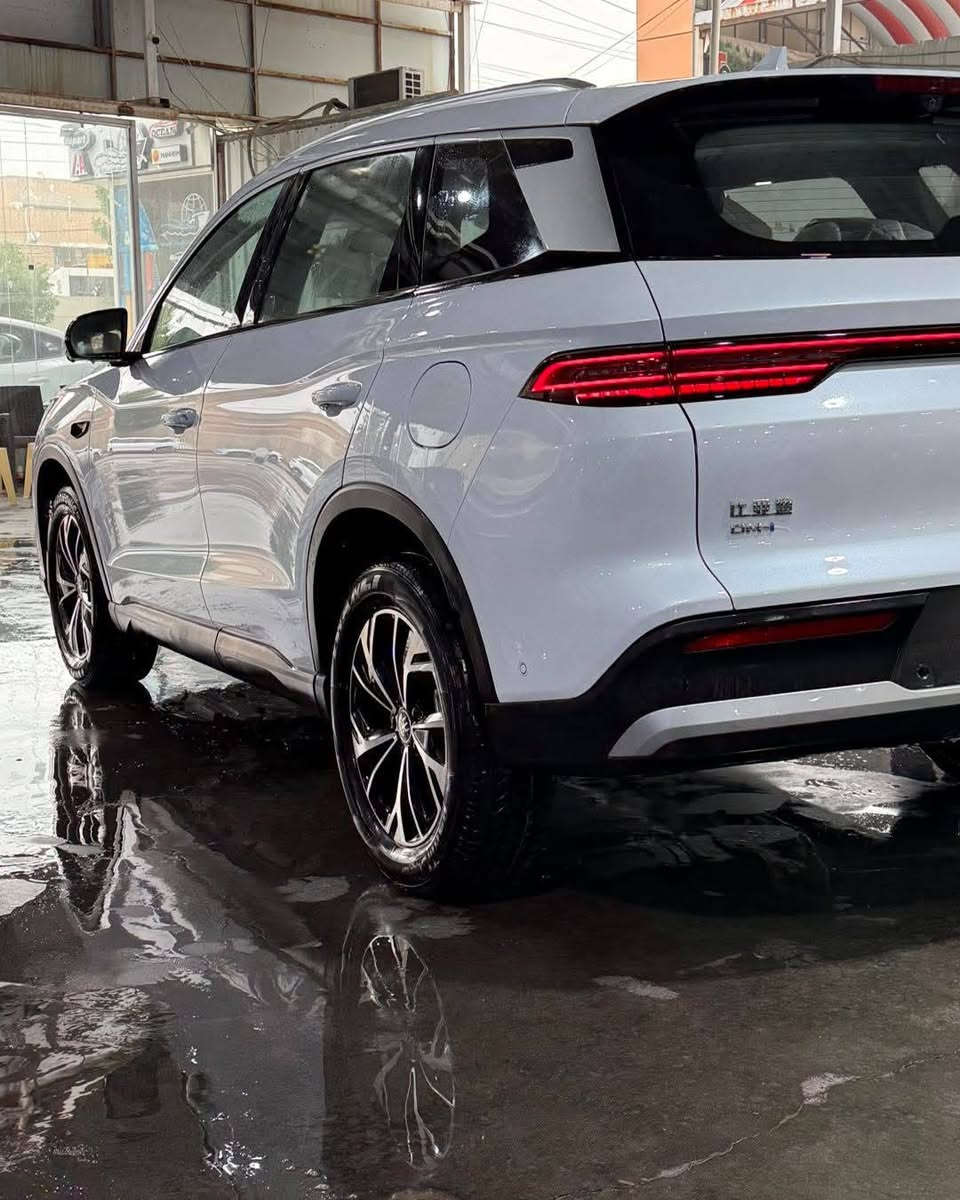 بي واي دي سونك برو ٢٠٢٥ 
ماشية اقل من ٦٠٠٠
مرقم بغداد صار ٢٠ يوم ماخذها 
السعر ٢٥ مليون و ربع قفل 
بغداد حي الجهاد 
***********
