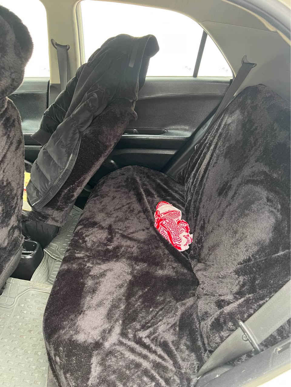 ٢٠١٤ شەریکە سعد
١٦٨ هەزار کیلۆ مەتر رۆشتوە
فوولە تەنها سلاید نیە 
یەک جاملخی لای سەیاقی پارچە رەشە
سەیارەی مەڵەوە بووە چەند شوێنێکی تەعدیلە
سیسیتەمی غازي تورکی بۆ بەستراوە ٣ مانگیک دەبێت
نرخی ٨٩ وەرەقە و مەجالێکی کەمی تێدایە
سەنەوی و هەزەی نوێیە
***********
*********** أربيل, العراق
