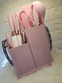 طقم سلكون ١٣ قطعة • سكاكين ٥ قطع • تخته سلكون