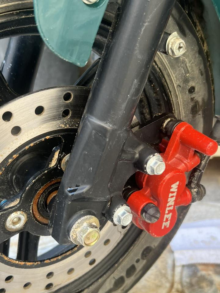 دراجه شحن البيع r9دراجه نضيفه مابيها أي نقص موديل 2025مكاني بعقوبه حي معلمين والسعر كلش مناسب وبي مجال حك الجيه وهاذا رقم ***********
