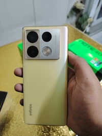 نوت 40 برو • 256 • كسر