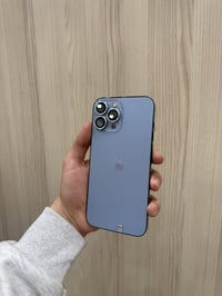 13برو ماكس بطاريه 95 ذاكره 256 جهاز نضيف كامل الملحقات  700 بيع نقد وت...