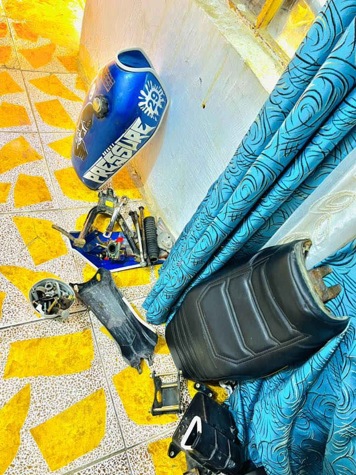 غراض للبيع نضيفات وياله موس الشراي يخابر ***********
