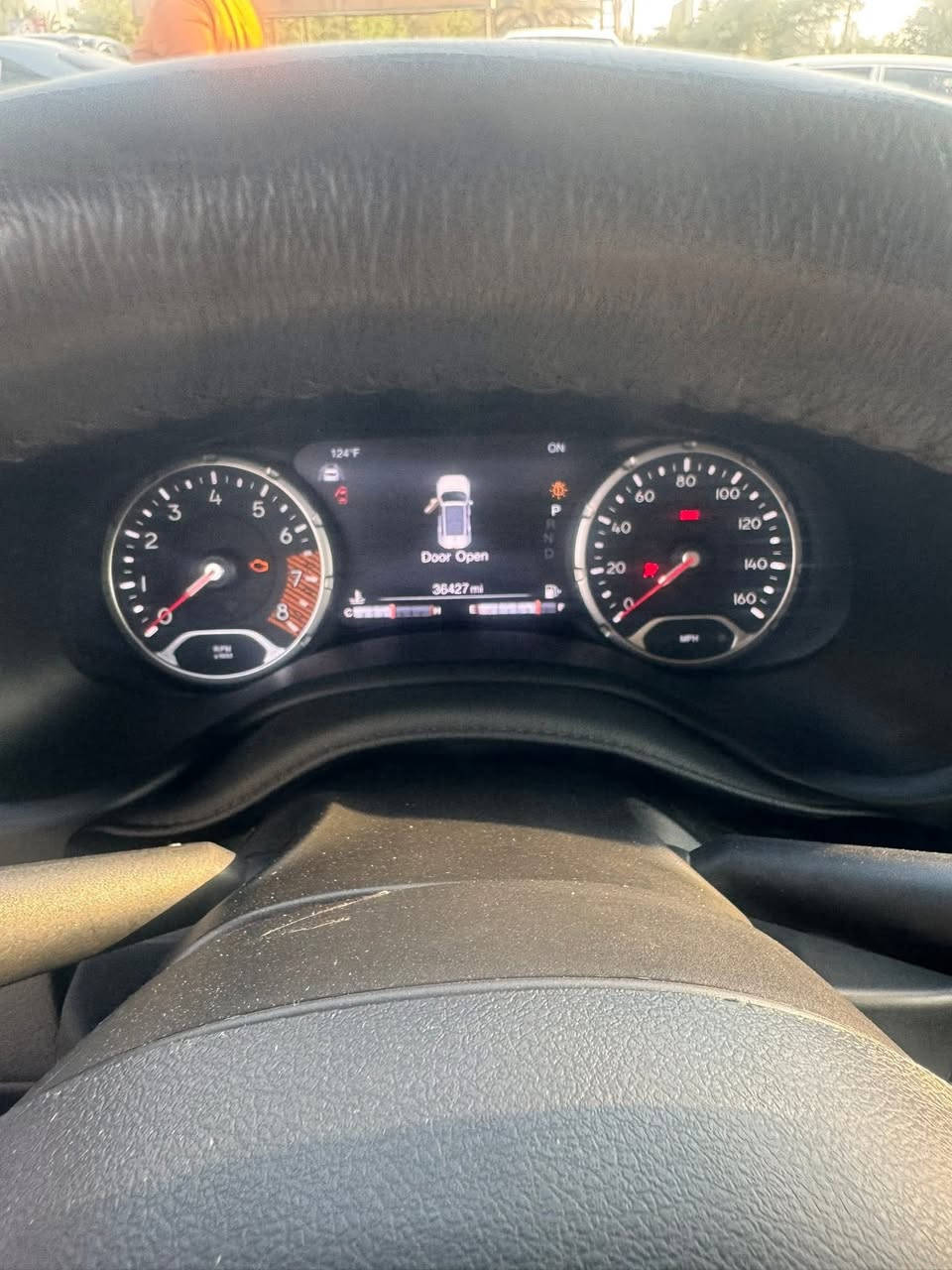 للبيع جيب رينكيد 2022@ فول عدا الفتحة .
-  جديد.
- رقم بغداد الجديد باسمي 
ماشيه : زيرو 36 الاف فقط
مواصفات :
بصمه تشغيل .
تشغيل عن بعد
فور ويل 4x4
محرك : 1300 تيربو 
اشارة بالمراية ونقطة عمياء
رادارات اماميه وجانبيه .
تحديد سرعة .
مثبت سرعة .
شاشه كبيره كاربلي .
سايد بريك بصمه .
اصلي .
الانارة ويه فرة الاستيرن يشتغل.
السياره خير من الله جديدة .
حادثه فقط جاملغ أيمن . 
العنوان : بغداد او مراوس
الرقم :***********
الأتصال والستفسار
