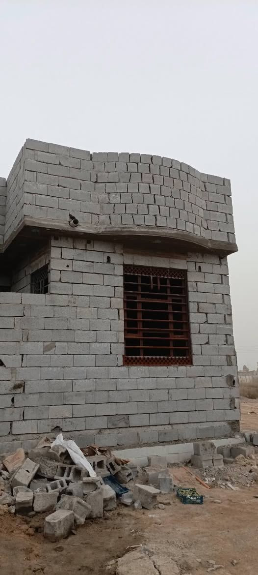 💎#بيت_تسليم_مفتاح
تستلمه جاهز من كل شيء تجيب غراضك وتحول
للبيع بناء حديث 
🗺️#الموقع
 البصره ابي الخصيب حي العسكري
🧩قرب المحكمه الجديده 
🔸 طابو زراعي عراقي 
📝نسخه من الطابو + وكاله
⭕تتكاتب مع صاحب الارض مباشر

🔹المساحه 110M²

🌼يتكون من
2غرفتين
▫️ صاله 
▪️ديوانيه 
🏺مطبخ 
🧩طارمه
🚾صحيات(داخلي و خارجي)

💸#السعر 50 مليون قابل للتفاوض
▫️▪️▫️▪️▫️▪️▫️▪️▫️▪️
💯كافه الخدمات متوفره
⭕ موقع مميز  
▪️مدارس قريبه
▫️ماء حلو كهرباء اناره
▪️شوارع مبلطه
✔️باقي التفاصيل 🔑
***********
