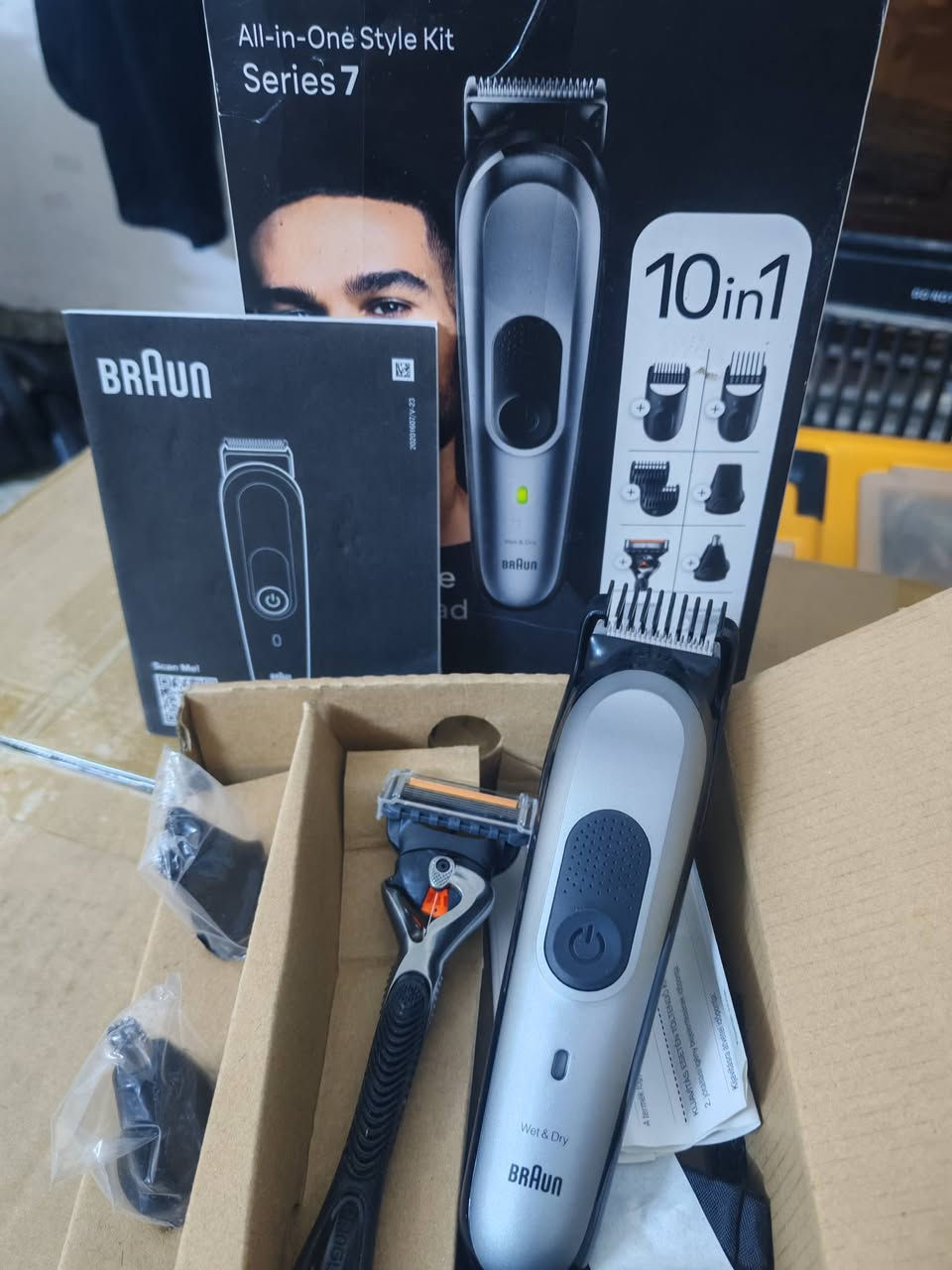 ماكينة حلاقة براون شحن 10 في 1 جديده لوك ملحقات كامله مع شفرة جوليت اصليه السعر ٦٥ مع التوصيل


**إذا كنت صاحب هذا الإعلان وتريد حذفه لأي سبب، رجاءا أرسل رسالة إلى الدعم الفني**