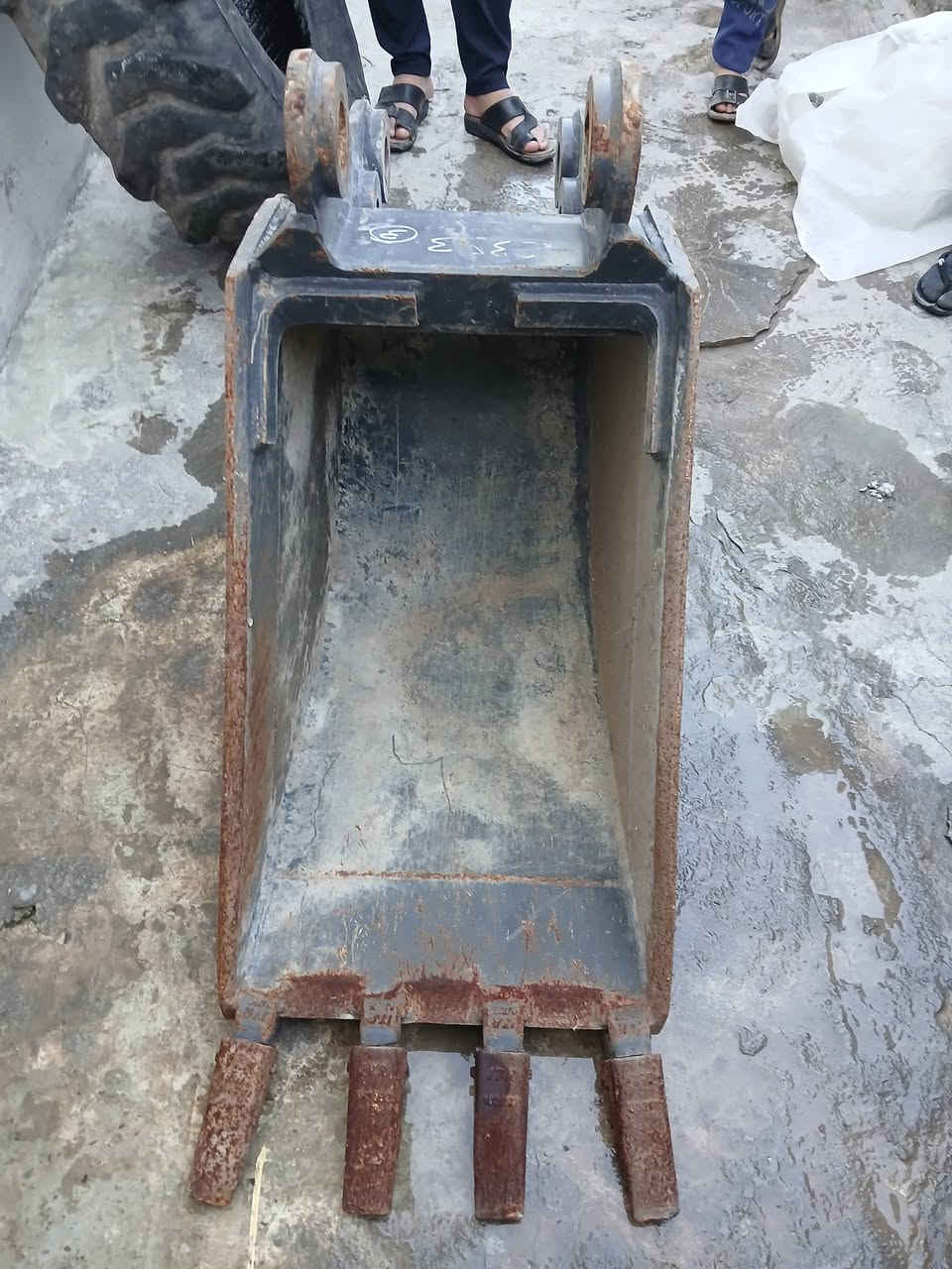 ***********للبيع مكان موصل مال جيسي بي
