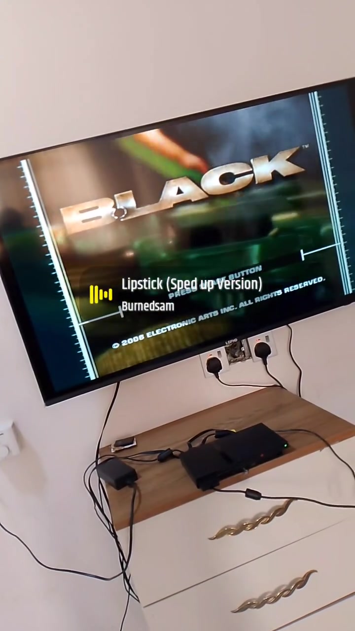 للبيع بلاي ستيشن 2 سليم نظافة 100% مهكر بفلاش 32 كيكا محمل بـ 31 لعبة من أحلى الألعاب مثل كرة القدم ودرایفر وريزدنت إيفل وبلاك وإله الحرب ويجي مع كامل ملحقاته وجاهز للتشغيل وبشرط الفحص لا يحمى ولا يفصل
السعر 50وتوصيل مجاني


**إذا كنت صاحب هذا الإعلان وتريد حذفه لأي سبب، رجاءا أرسل رسالة إلى الدعم الفني**