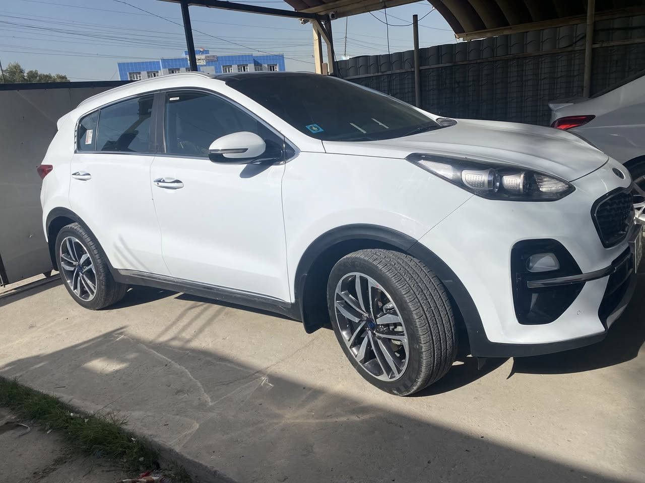 كيا سبورتج موديل 2020 رقم بغداد مشروع وطني باسمي شخصيا ماشية 54 مكفولة كفالة عامة فول مواصفات١/١
بصمة تشغيل وابواب
بنوراما وكشنات الأمامي كهرباء
باب خلفي كهرباء 
سايد بريك بصمة وتحكمات
حساسات امامي خلفي
وباقي مواصفات الفول
سعرها 203 وبيها مجال 
***********
