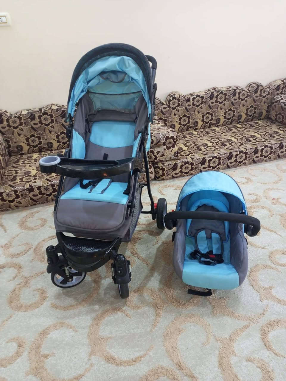 طقم عرباي مع كارسيت لسه جديد بحال الوكاله للبيع


**إذا كنت صاحب هذا الإعلان وتريد حذفه لأي سبب، رجاءا أرسل رسالة إلى الدعم الفني**