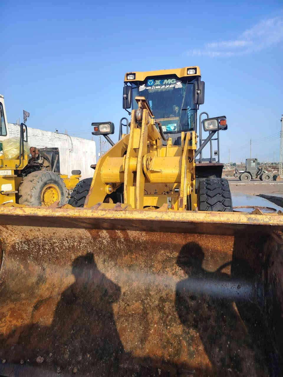 زت يل البيع موديل 15 تخم تاير
سنويه ال 28 مكان واسط ورقمه واسط المكينه حله من صوره بيه نقص بس ربل بوش تعبر ماي عل مكينه تواصل ***********
