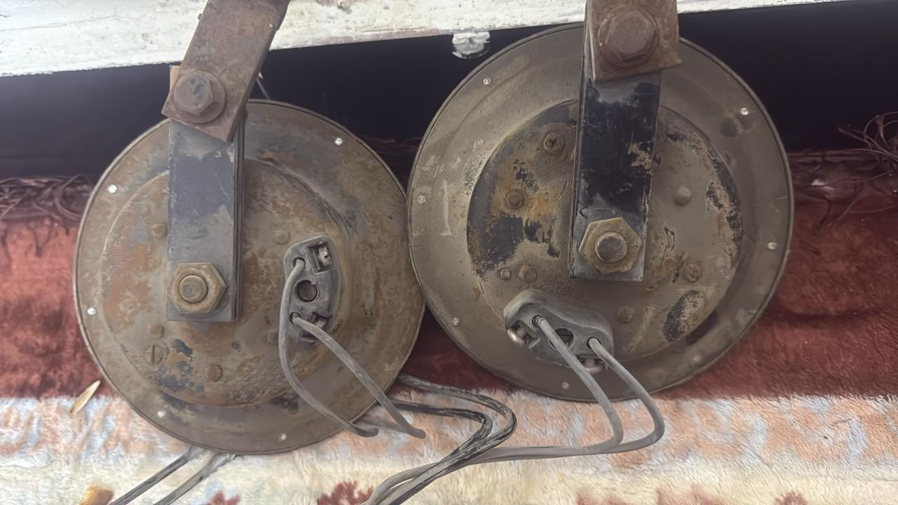 سلام عليكم هورنات بوش عنجه الماني مبدل الطبلا الكدام السعر 300 وبيهن مجال  الرقم ***********
