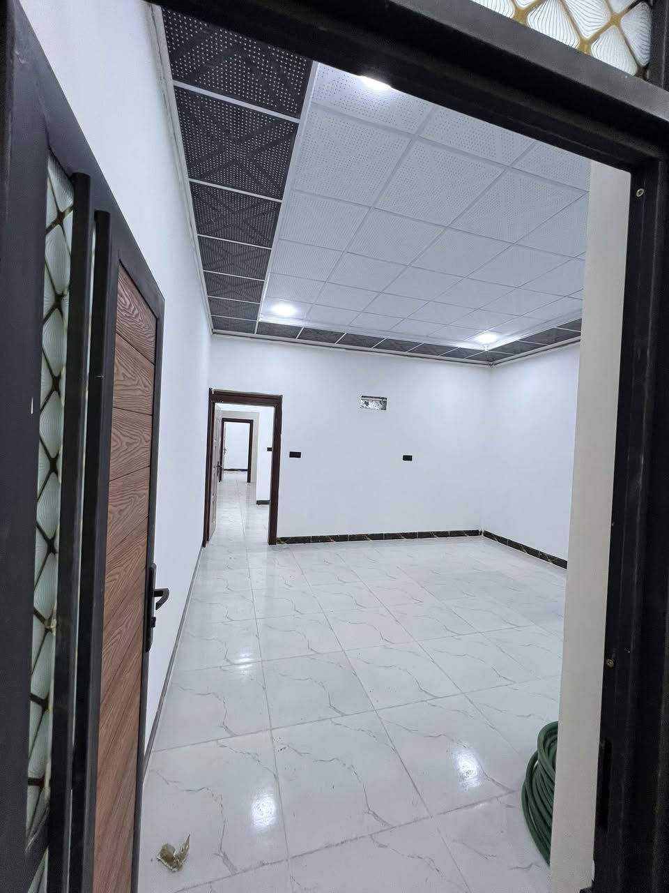 سعر ٤١ مليون وبي مجال موقع حي بدر خلف مول حسين
دار للبيع  ١٠٠ متر واجهه ٥نزال ٢٠ 
استقبال غرفه نوم هول مطبخ 
صحيات خارجي داخلي ابواب 
تركيه واجهيه لمنيوم شبابيك سلايت
فلين واجهيه قريب الشارع مطار 
نظام تبريد مركزي محجرات كامله 
سقوف ثانوي اي ستفسار اتصال***********
