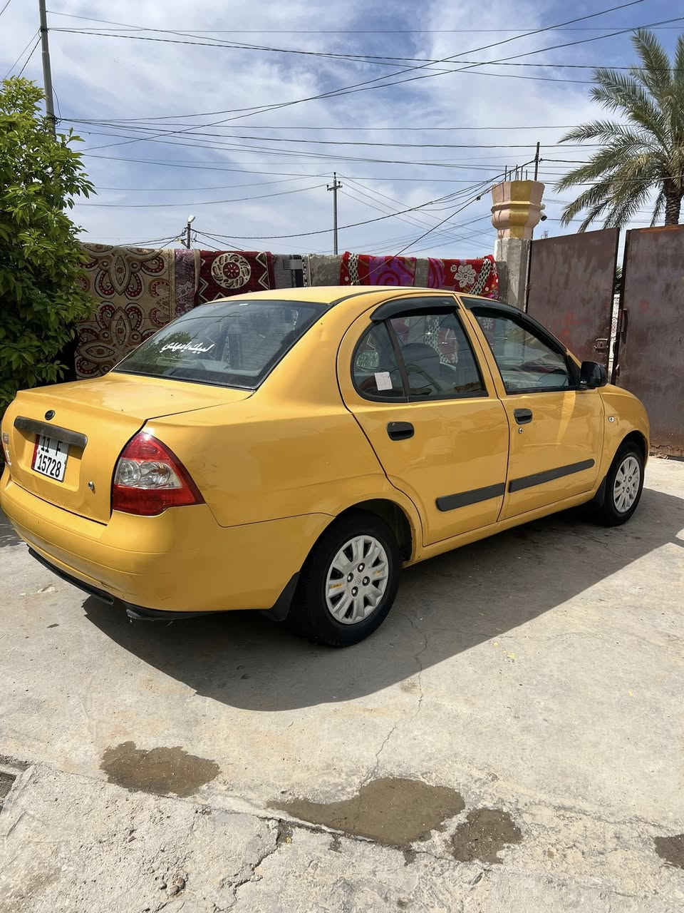 طيبه 2015
مكينه وكير خير من الله 
تخم تاير جديد حداديه كارتون كهربائيات كله بلادي 
شواصي نضاف كلش 
صبغ جاملغ خلفي بدون دواخل 
رقم بغداد نكليزي مصفره 
سياره جاهزه كبل لشارع 
السعر 37وبيه مجال بسيط 
مكاني طوريج 
***********
