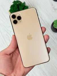 آيفون ١١ برو ماكس • ٢٥٦ • نضافه ١٠٠%