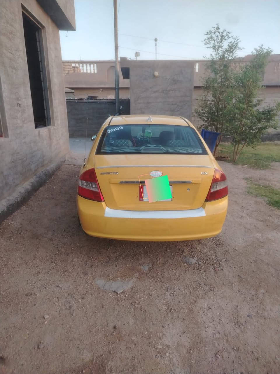 السلام عليكم من رخصة الادمن .. سياره كياا سبكترا للبيع سياره جاهزه ما ناقصه شي تبريد ثلج كهربائيات فوول وتحويل ثاني يوم سياره خير من الله تجي وتشوف بعينك سنويه ما صاقطه للاستفسار اكثر الاتصال على الرقم *********** 
                                                                                                      ***********
