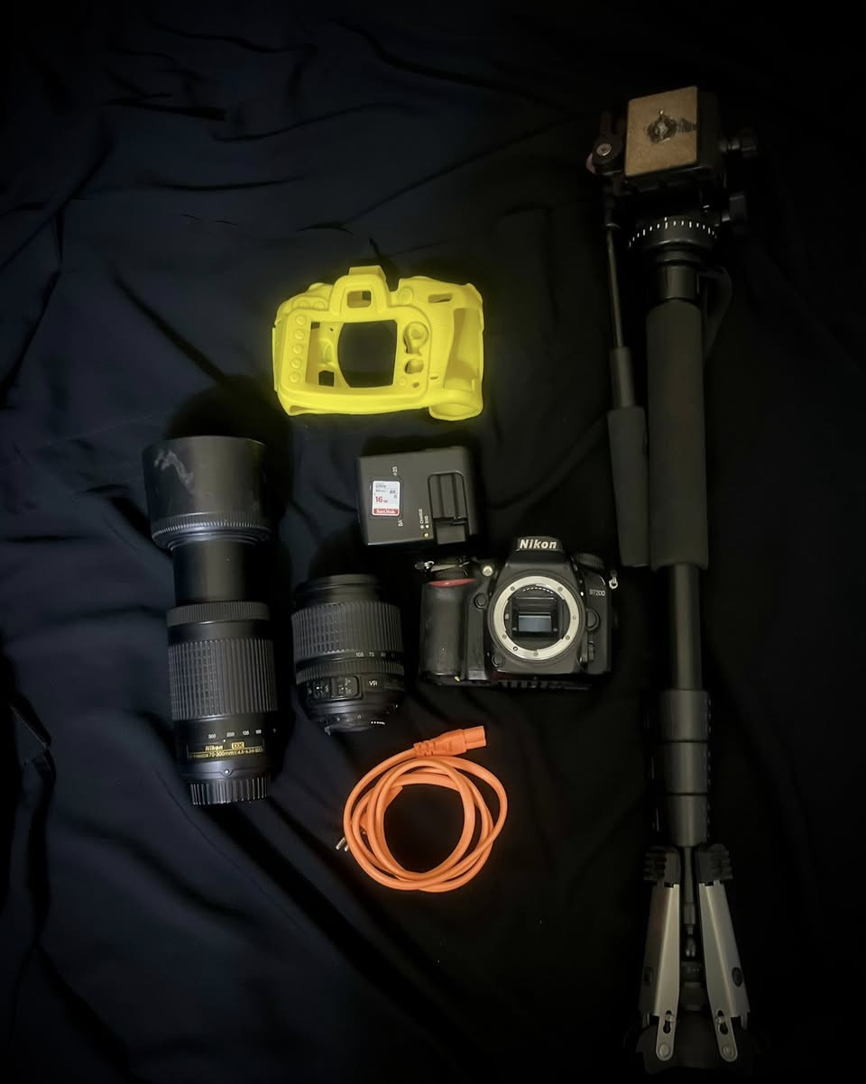 سلام عليكم :كأمره نيكون D 7200:كأمره نضيفه وصورته حلوه وياهه عدسه 70-300 وعدسه 18 _105 وستاند تصوير وجنطه وخلاف لون اصفر وكل هاذه بس بسعر 650 الف دينار العنوان ميسان العماره والاستفسار اكثر اتصل برقم *********** ::::: ملاحظه لايوجد توصيل :::
