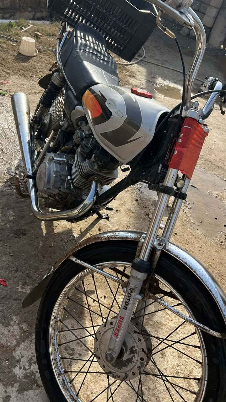 للبيع السعر 250
هاذا الرقم للتواصل ***********
