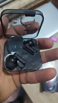 نوثنك • ايربود • الجيل الأول