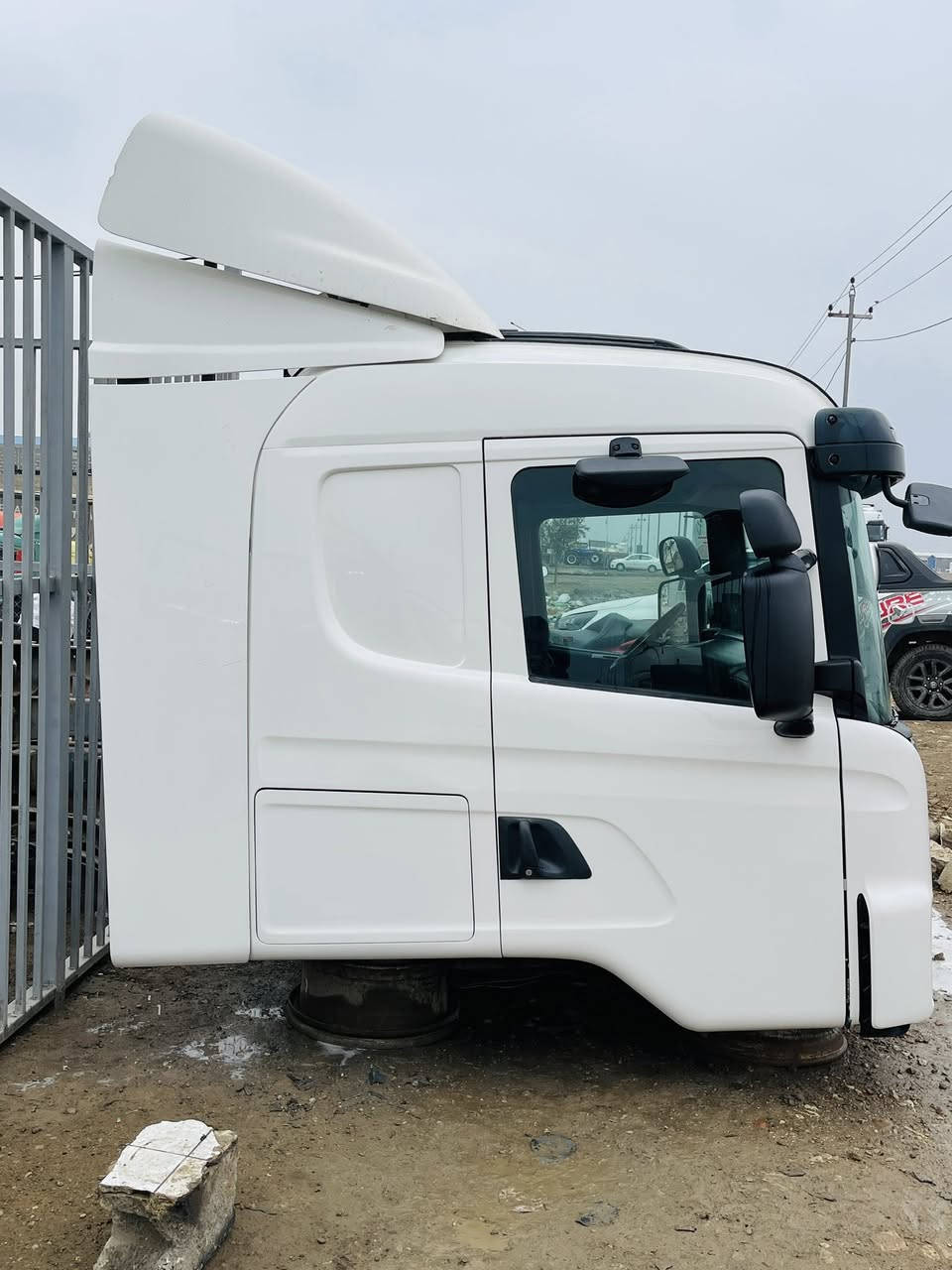 قمارة سكانيا موديل2009 اوربية العنوان بغداد جرف النداف للاتصال  ***********
