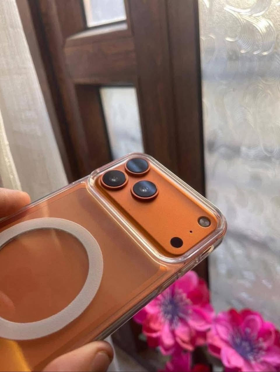 السلام عليكم ايفون اكس ماكس محور إلى 17 تحوير كامل مبدل بطارية نوعية زينة 100+فيس  واكف بعد كلشي ما بي فقط فيس ايدي واكف ذاكرتة 256 السعر 225الف وبي مجال قليل مكاني بغداد الغزالية هاذة رقمي ***********
