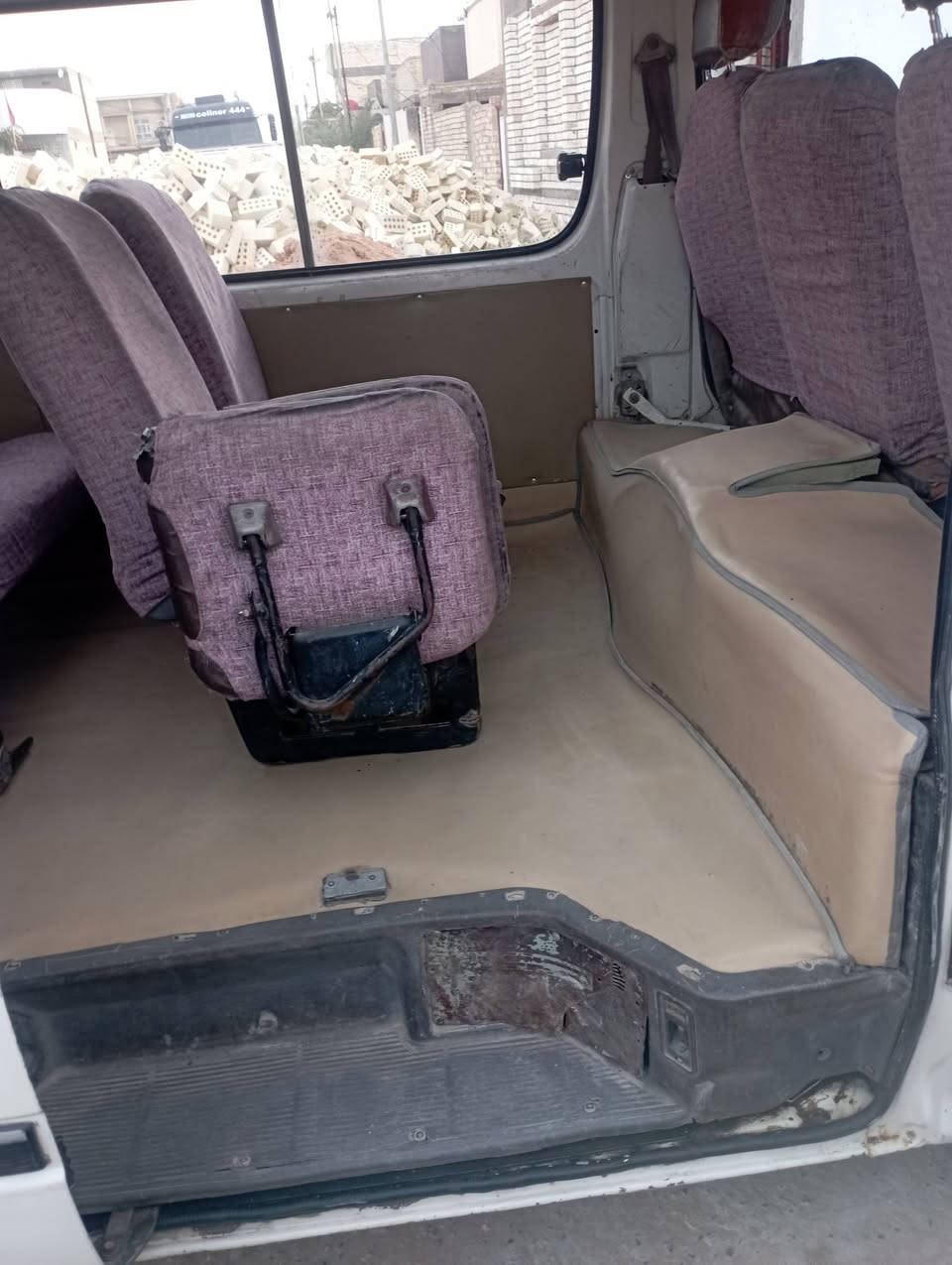 السلام عليكم فتون موديل 15مكفولة من الصبغ والظربة محركها ونجي مجاول الشراي ياخذ  سيارة مصفرة هيئة وظريبة ورقم جديد مداور ثاني يوم رقم نجف السعر 80 مع المجال مكاني النجف الاشرف شارع المجمعات الإتصال على الرقم ***********
