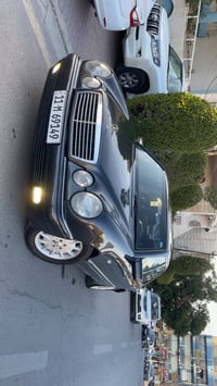 مارسدس ام عيون E320  فئة افنكارد اعلى المواصفات  مديل 1995 محرك V المر...