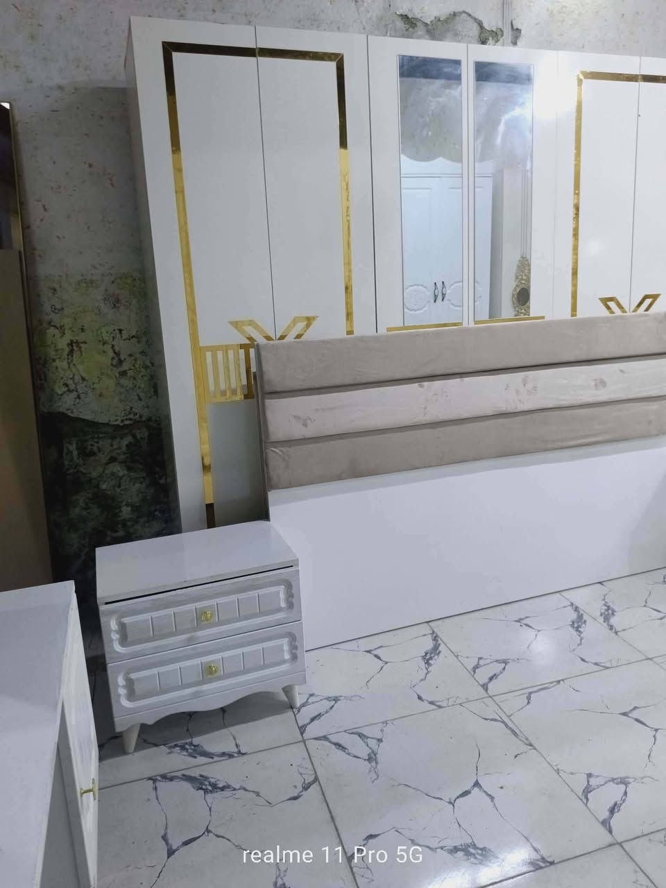 غرفة نوم كانتري مستخدم
نضافة95/💯
عدد القطع / 5 
نضام / أبواب 💢 
سعر 500 بيها مجال
شد ونقل داخل بغداد مجاني🚛
يوجود توصيل محافضات


**إذا كنت صاحب هذا الإعلان وتريد حذفه لأي سبب، رجاءا أرسل رسالة إلى الدعم الفني**