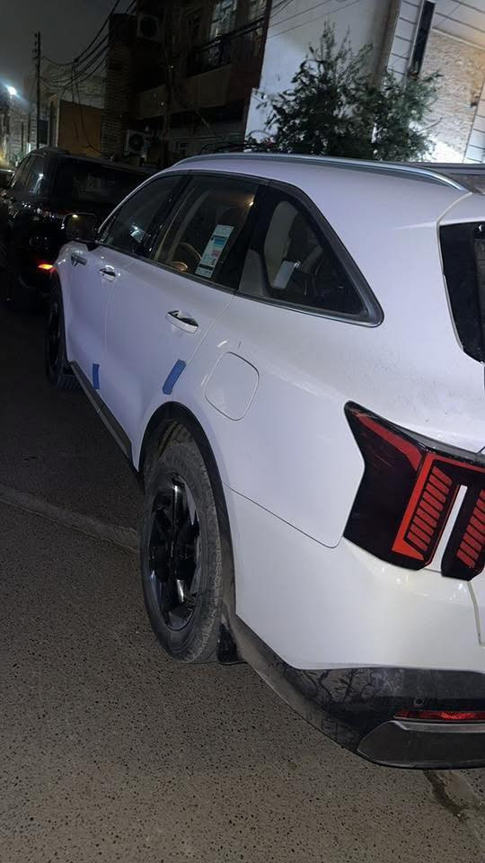 KIA SORENTO 2024
اصطحاب العائلة لم يعد أمراً صعباً سورينتو ستقوم برفقتكم دائماً

!!️ مرقم شمالي !!️ 

 اليكم التفاصيل الآتية 

 خليجي 

ماشية 50000 الف 

 موديل 2024

 حجم المحرك 4cylinder 2.5L

 مرتبط بناقل حركة أوتوماتيك 

 يبلغ عزم الدوران 245 نيوتن متر

 بقوة 191 حصان 

 مفتاح التشغيل بصمة 

 تشغيل عن بعد 

 فتح الصندوق كهرباء 

حساسات أمامية 

حساسات خلفية 

لايت زينون + LED 

 كشافات 

 بك لايت LED 

 قبضات أبواب من الألمنيوم

 دخول بصمة ذكي 

 حجم الاطار 235/60R18 

 ويل كب19

 4 دسك

 اشارة في المرايا الجانبية 

 المرايا قابلة للطي كهرباء 

 ماسحة خلفية 

عدد AIR BAG 2

 هاند بريك كهرباء 

 ا ABS 

 دشبول شاشة متصل 

 شاشة Apple Car play 

 كاميرا دوارة 

 مقود جلد حياكة 

 مثبت السرعة Cruise 

 المودات والاوامر الصوتية 

 ا Bluetooth / T YPCE 

شاحن هاتف Wireless 

مخرج منفذ الطاقة 

فحص نظام السيارة 

تتسع المقصورة ل 7 ركاب

المقاعد مخمل لون أبيض 

حركة المقاعد الأمامية كهرباء 

تجاوي 7 متحركة

 الايزو فكس ISOFIX 

 تبريد شاشة لمس مناخين منفصلين 

 3 قطع تبريد  

 أوضاع القيادة Drive Mode 

 أوتو هولد Auto Hold 

 نظام مانع الانزلاق 

 نظام نزول المنحدرات 

حاملات الأكواب  

 تطعيم الدواخل ألمنيوم 

 أبعاد ومقاسات السيارة

 الطول   478  cm     

 العرض  189  cm

 الارتفاع  167  cm

السعر260

***********
