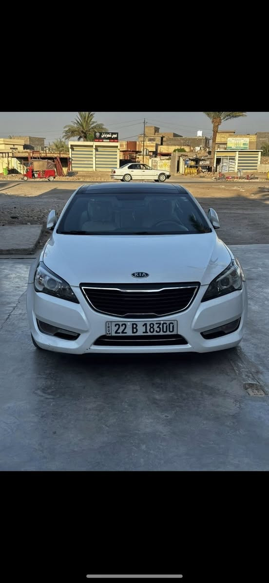 سلام عليكم كاتنزه مديل 2012 فول مواصفات vip بيها قطعتين صبغ بدون دوخل ولسونار موجد رقم اربيل الجديد بسمي محرك كير تبريد طخم تاير حداديه خير من الله السعر 120  رقم الهاتف ***********
