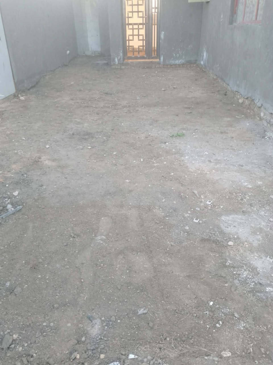 السلام عليكم عملنا (ناصرية مركز فقط ) كادرنا متخصص يتضمن 

فرش سبيس 
حفر تنظيف 
تربيع 
قفاز 
تزفيت وفلانكوت
صبغ بيبان أو شبابيك
تدخل المواد 

(تصعيد سيراميك وسمنت فقط())

تنكيع الكونكريت وتصعيد الرمل لغرض التنكيع 

وشغل مضبوط درجه اولى وبخدمتكم 

***********
