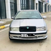 شكودا صالون • ١٩٩٨ • جير عادي