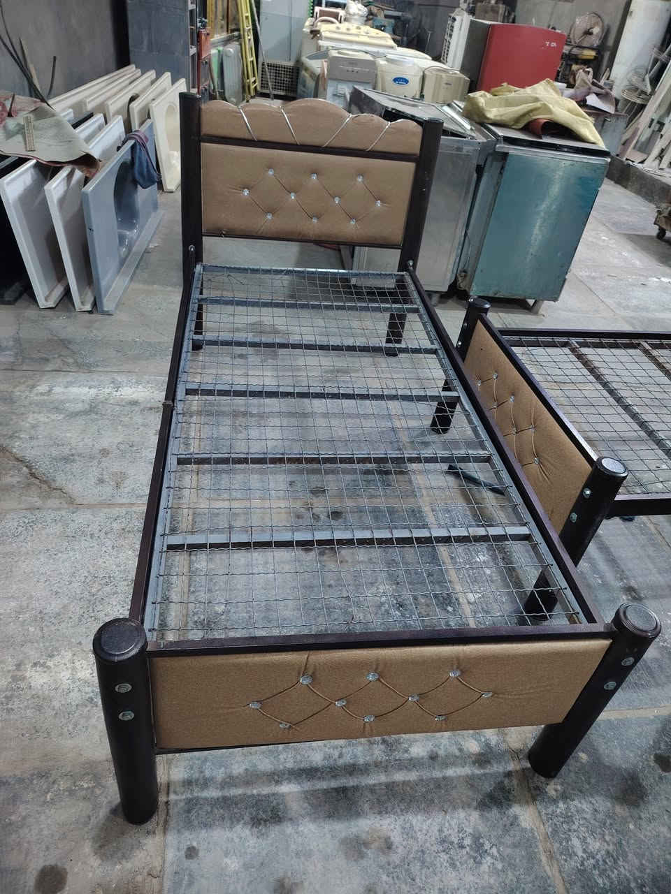 جرابي عدد ٢ البيع المكان عل شط يم فرع السيد غازي أو منطقة الكربلا ئي يم المسبح عفك الاستفسار اوتتصل ***********
