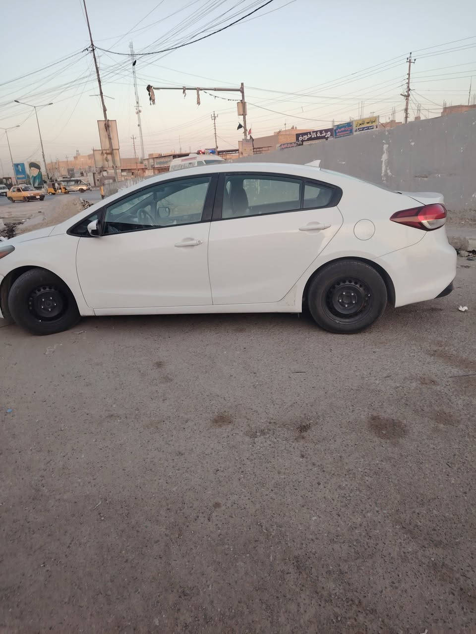 فورتي لون ابيض  / 18رقم بغداد نكليزي تعمير ربع بنيد جاملغ مامي تعمير محركه 2000 دوش كير ايتي. منظومه غاز وبانزين نظامين  وليس تبديل مراوس بحدث لعنده ينزال في تعليقات فقط مراوس بحدث بغداد اريد رقمه بغداد فقط ***********
