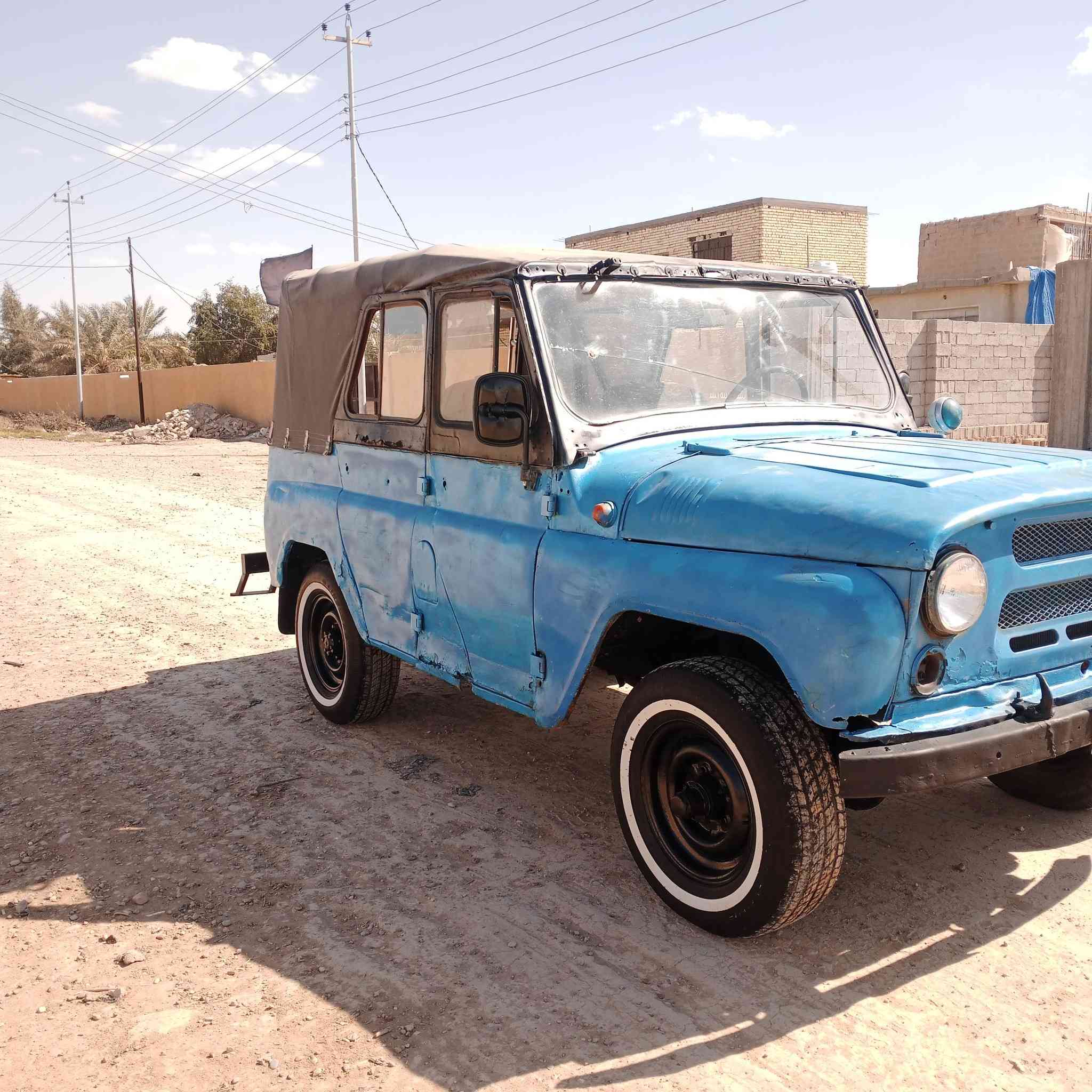 سلام عليكم سياره للبيع 88مكينه وكير عادي وشاصي اكسل الخلفي روسي نضاف كلش سياره مال شغل 
مكاني بغداد *********** الشراي ينتصل
