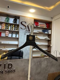 شباب عندي 100 قطعه البيع ‭.              ‭0751 704 6806‬