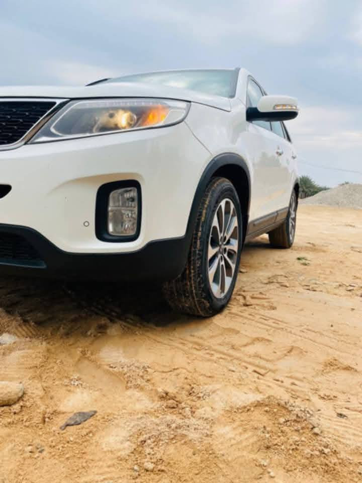 سياره سورنتو للبيع

موديل 2014 مكفوله كفاله عامه 

شرط تحويل وكاله 

المواصفات : 1/1

 كامره خلفيه 

حساسات امامي وخلفي 

بك لايت LED

ويل كب 19

بصمه تشغيل 

اثنين بصمات 

كشنات جلد

سبعه  7 راكب

مري كهرباء 

كشنات جلد 

اناره بل يدات باب 

اناره داخلي 

سلندر 4

شاشه لمس 

اشاير بلمري 

تحكم ستيرن

اشاره ترحيب 

قطع تبريد عدد 3

كرسي السائق  كهربائي

تبريد وتدفئه شغال

ماعد البنراما

سعر: 175وبيها مجال

الاستفسار: ***********
