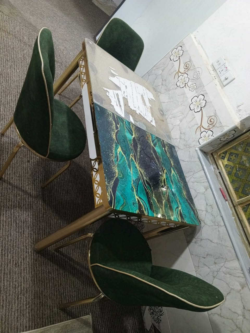 تخم جديد للبيع
مكاني جمعيات 4 سايدات 
***********
