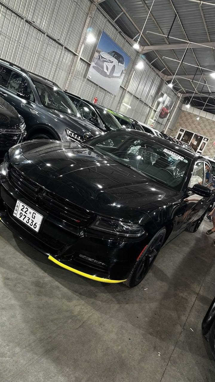 سلام عليكم
جارجر SXT امريكي موديل 2023 last call النداء الأخير 
رقم أربيل خصوصي 
السيارة كفالة عامة من كير ومحرك
سيارة حادث بسيط من امريكا صورهة الحادث موضحة 
ماشية 4 ميل فقط بأمريكا و19 ميل بالعراق يعني 23 ميل وكسور
السيارة نضيفة بحالة الوكالة بجم كبس
تخم تاير جديد مبدللهة
سيارة نضيفة ومرتبة ومداريهة بالبانزين والدهن
اديرلها منظفات أصلية واوكتان مرات
سيارة بحالة الوكالة نضيفة كلش
رادرات خلفية وجانبية من الخلف 
كشن سايق كهربائي 
دمامات سماعات اصلية بلادية
شاشة 
كامرة خلفية 
سعرهة 26 الف وبيهة مجال بسيط مكانهة بغداد 
مراسلة واتساب ***********
