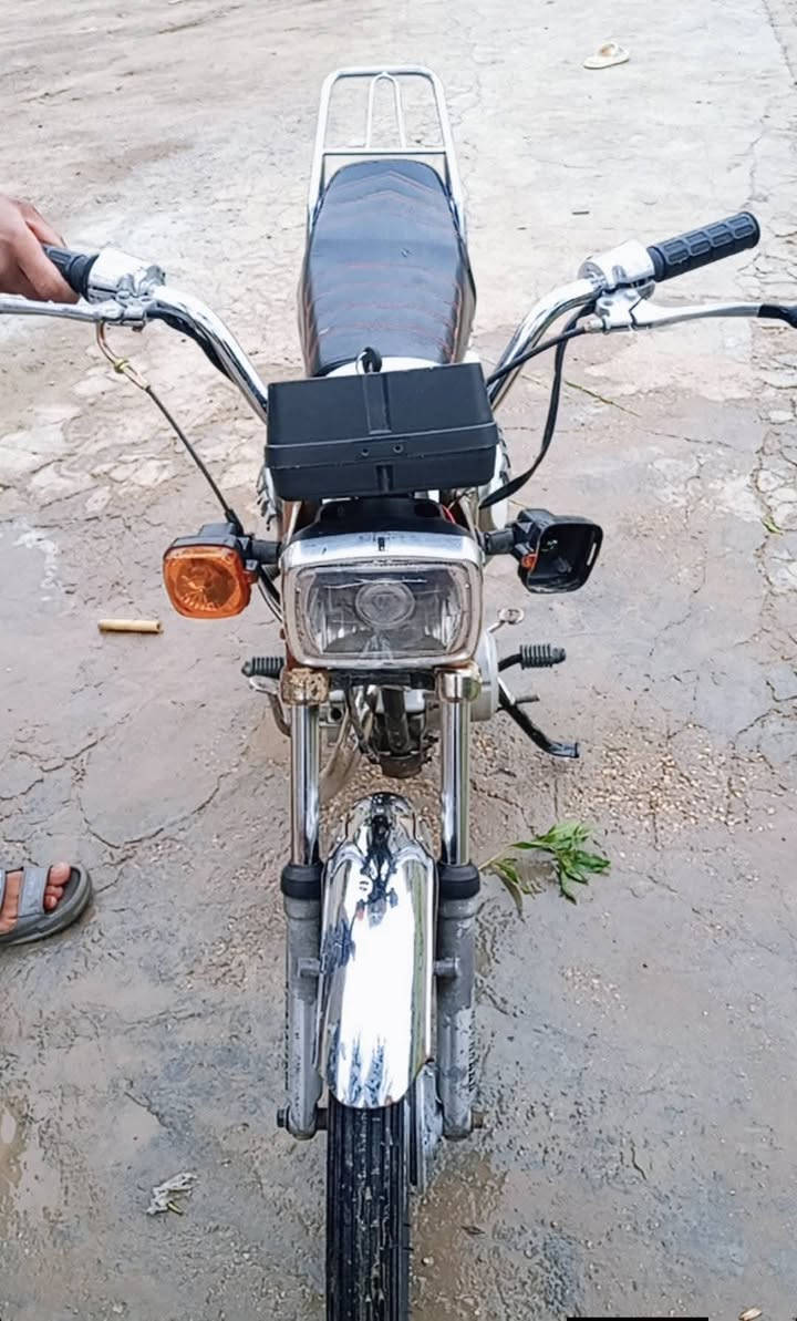 تايكر موديل 2018 سعر 350 وبيها مجال رقم واتساب ودك مكالمه
***********

***********
