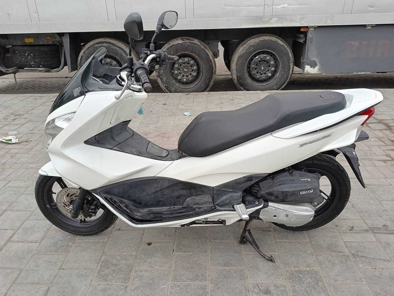 السلام عليكم BCXالجيل الثاني يابانية gf موديل 18 حرف A مواصفات 150 مكفول كفالة عامة اي نقص  قبل شهرين نازلة رمبة حساس زدحام ستان حساس مكاني بغداد للتواصل ***********
