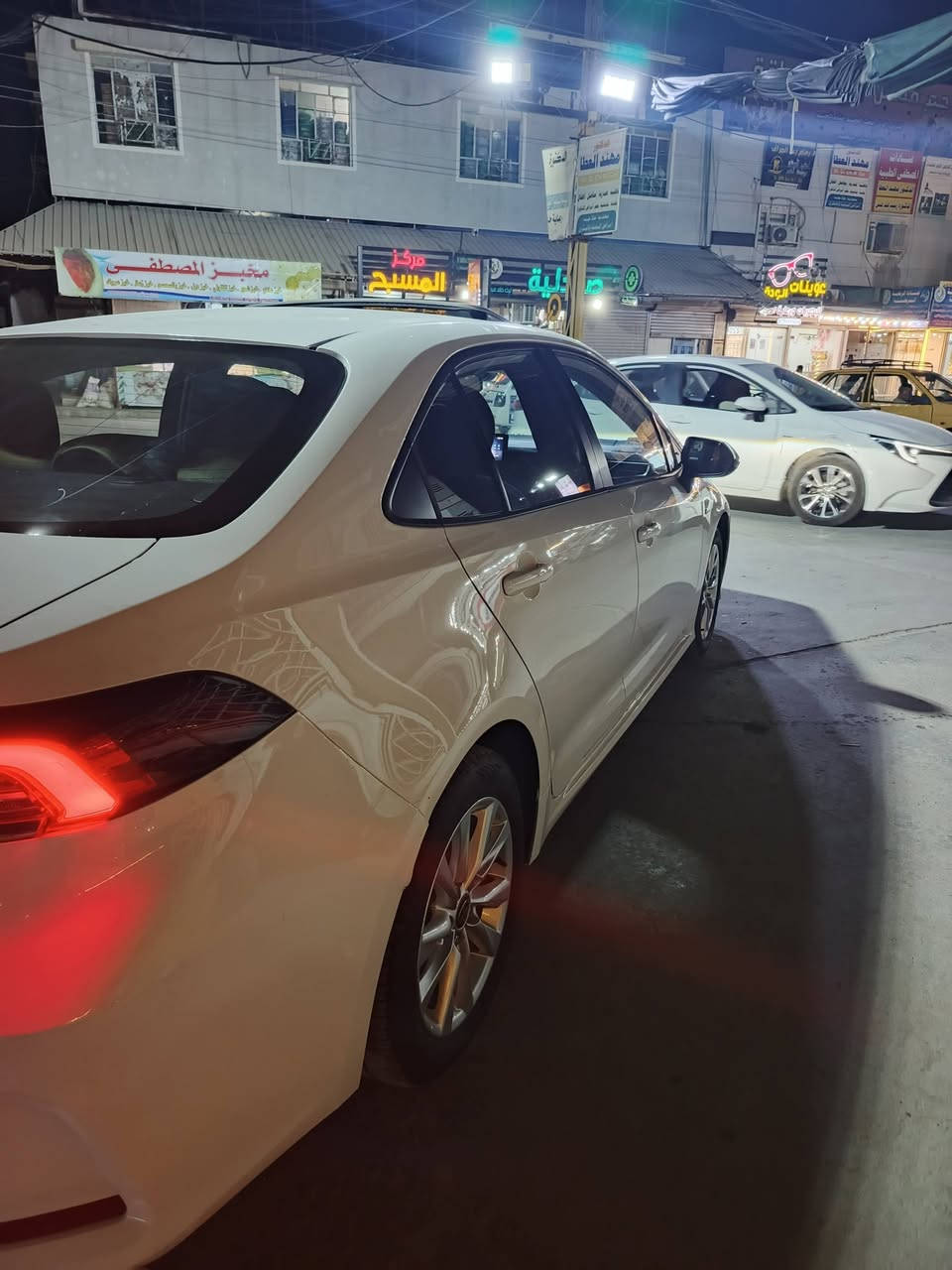 كورلا هايبرد
2025 شكل الخليجي
ماشية 14 ألف
مدوشمة وجاهزه
كفاله من الصبغ والبارد
١٥١ وبيهة مجال بسيط حك الجية
العنوان بغداد البياع
***********
