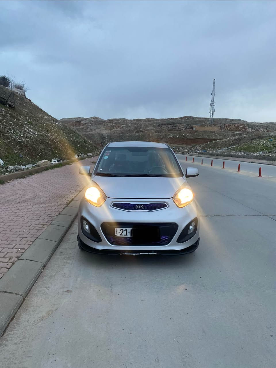 پيكانتو ٢٠١٣  سةنةوي تازة كيرو مةكينة بةشةرت دوو بارجةو بةلةيةك بوياخة ليدراوي نية مةسرةفي. نية ٠*********** السليمانية, العراق
