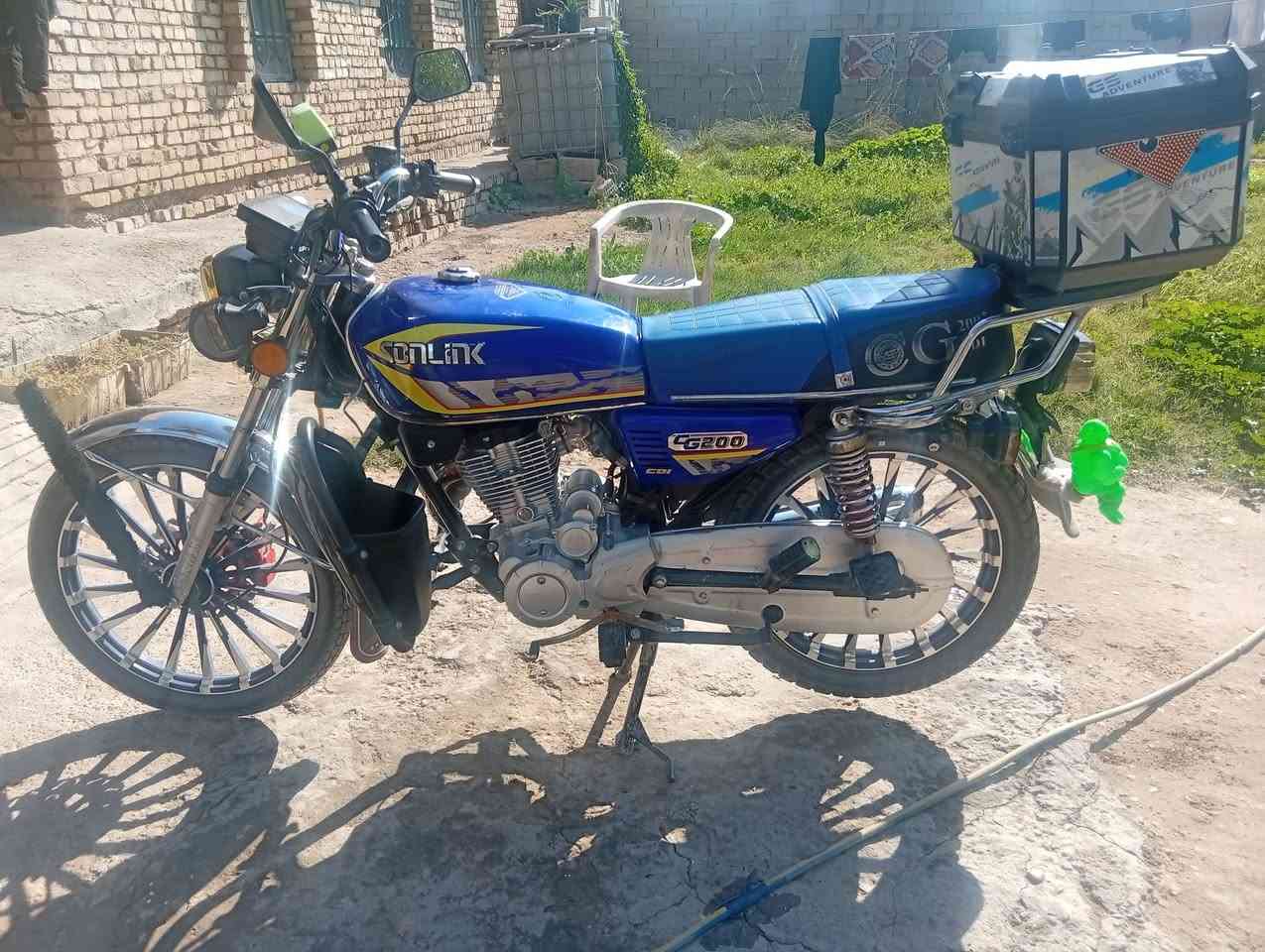 سولنك موديل 24بصمات ثنين تشغيل عن بعد اوراق كلهه كامله دراجه مكفوله من التاير الامامي لتاير لخلفي مراوس ب دايون لو بوكسر حسب القناعه ***********واتس اب موجود
