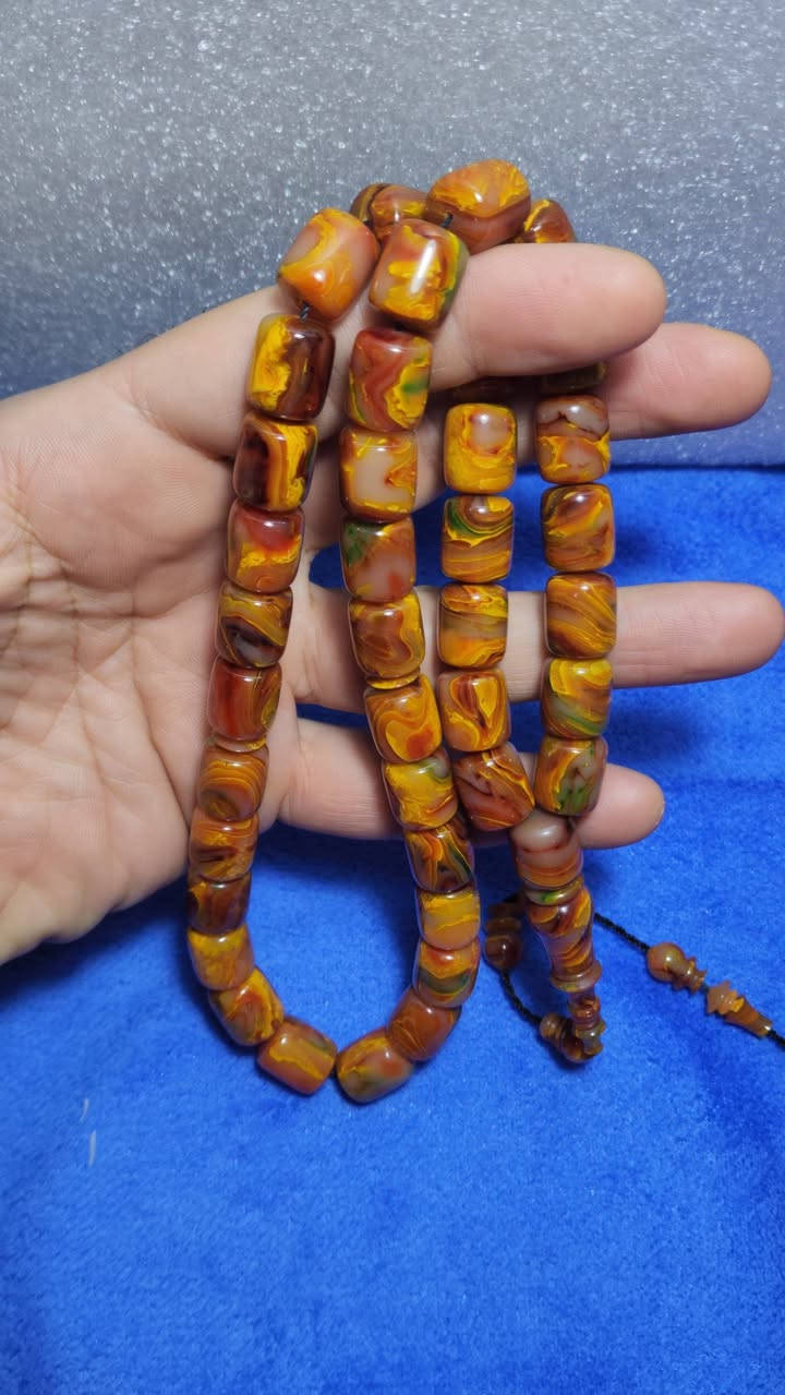 قطعة تستحق الاقتناء 
سندلس صمدي جميلة جدا 

قطعة واحدة 

الوزن ٩١ غرام 

٣٩ خرزة

للتواصل الاتصال على الرقم 

***********

متوفر واتساب 

والتوصيل في بغداد والمحافظات
