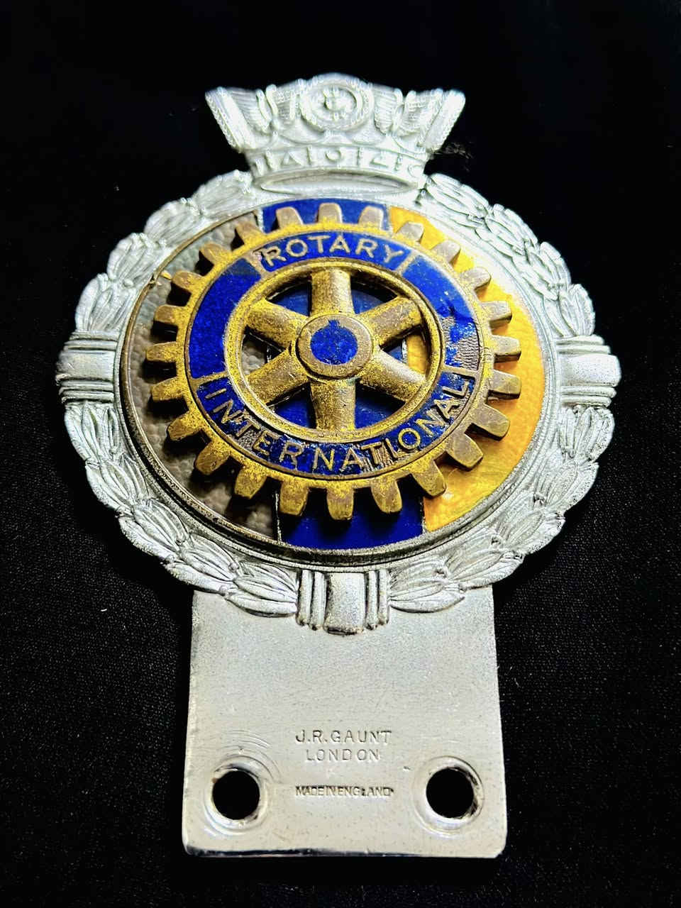 السلام عليكم
باجات اصل ونضافه فول 
للبيع كلمن وسعره 

مكاني بغداد ***********
