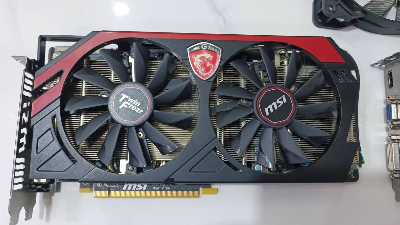 شغلات تخص الحاسبه كارتين شاشه و مذربوردو كيبلات و كيس و مجموعه فانات ابيعلك شرط الشغل قيم و اخذ.


**إذا كنت صاحب هذا الإعلان وتريد حذفه لأي سبب، رجاءا أرسل رسالة إلى الدعم الفني**